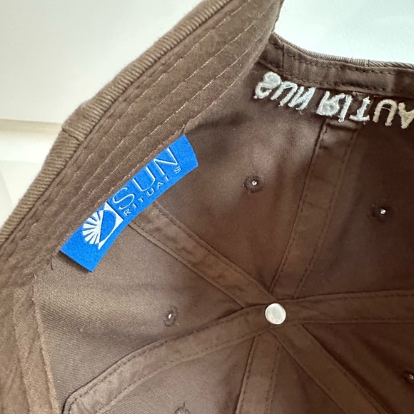 Sun Rituals Re-centre Cap - Choc | OS - Picture 10 of 10